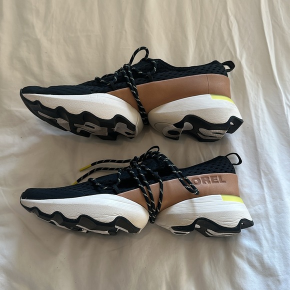 Sorel Shoes - SOREL Kinetic Impact Sneaker size 11